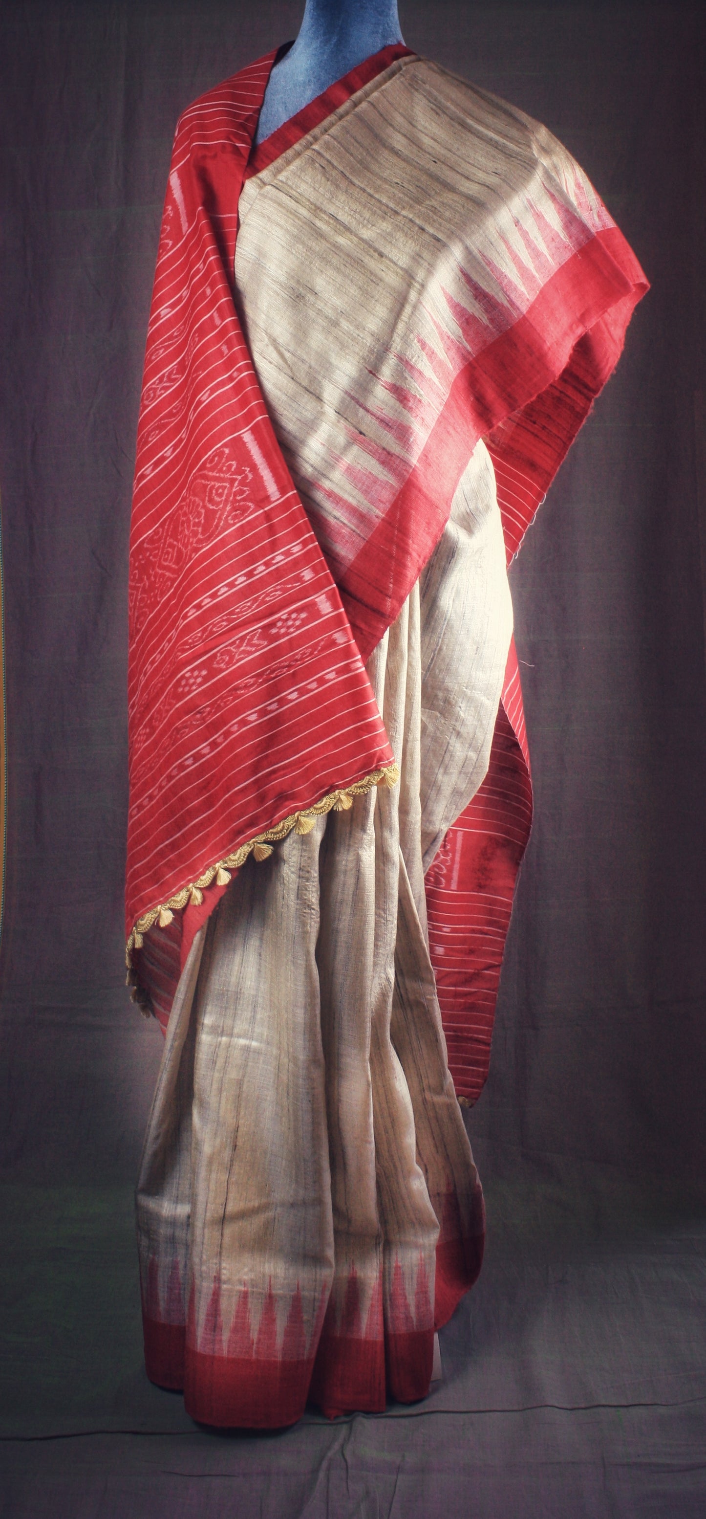 Tussar Ghicha Silk Ikat Handloom Saree - Off White w/ Red