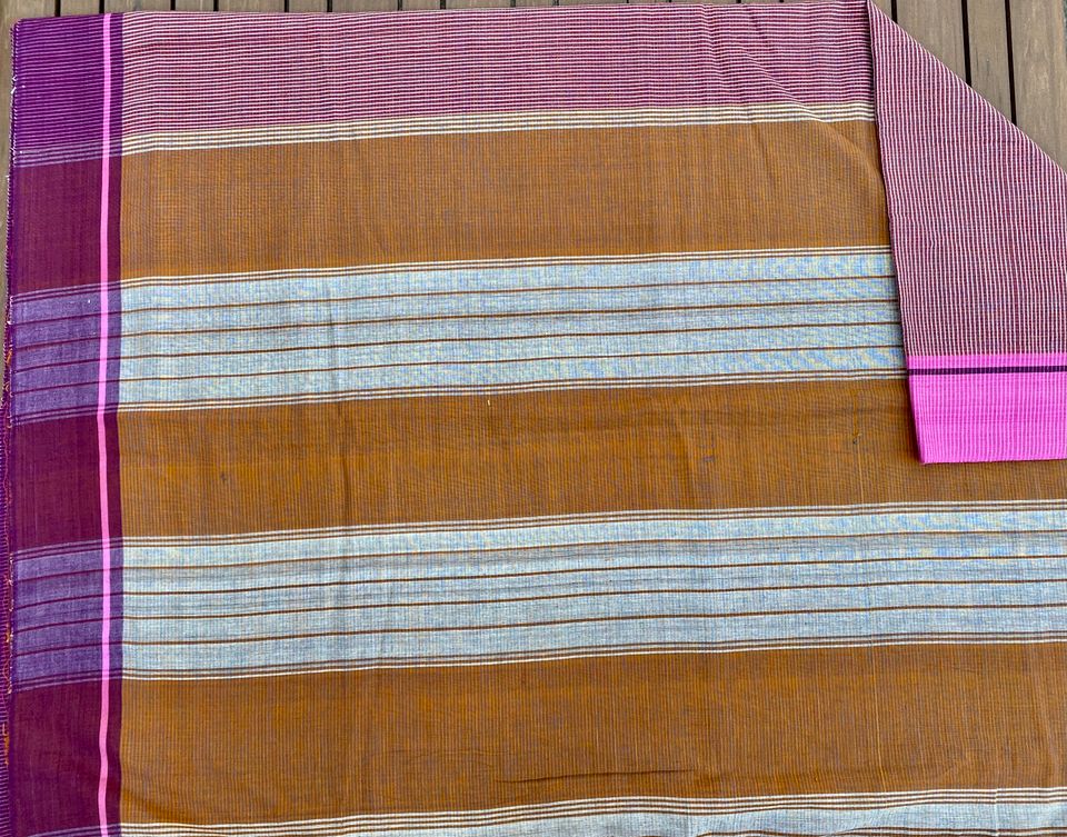 Patteda Anchu Handloom Saree - Maroon checks with Pink, Maroon