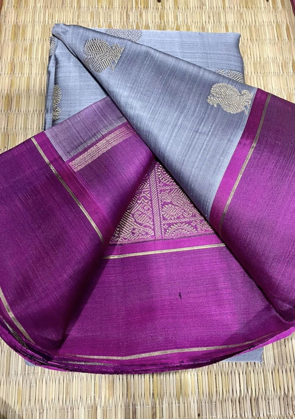 Kanjivaram Pure Silk Pure Zari Saree - Gray w/ Majenta