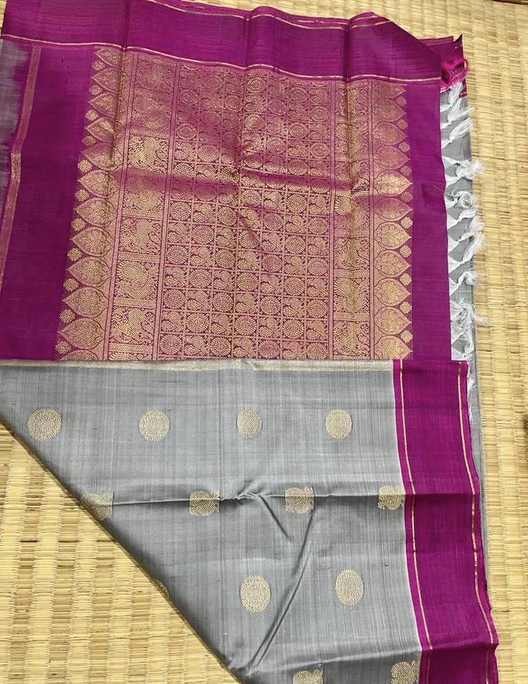 Kanjivaram Pure Silk Pure Zari Saree - Gray w/ Majenta