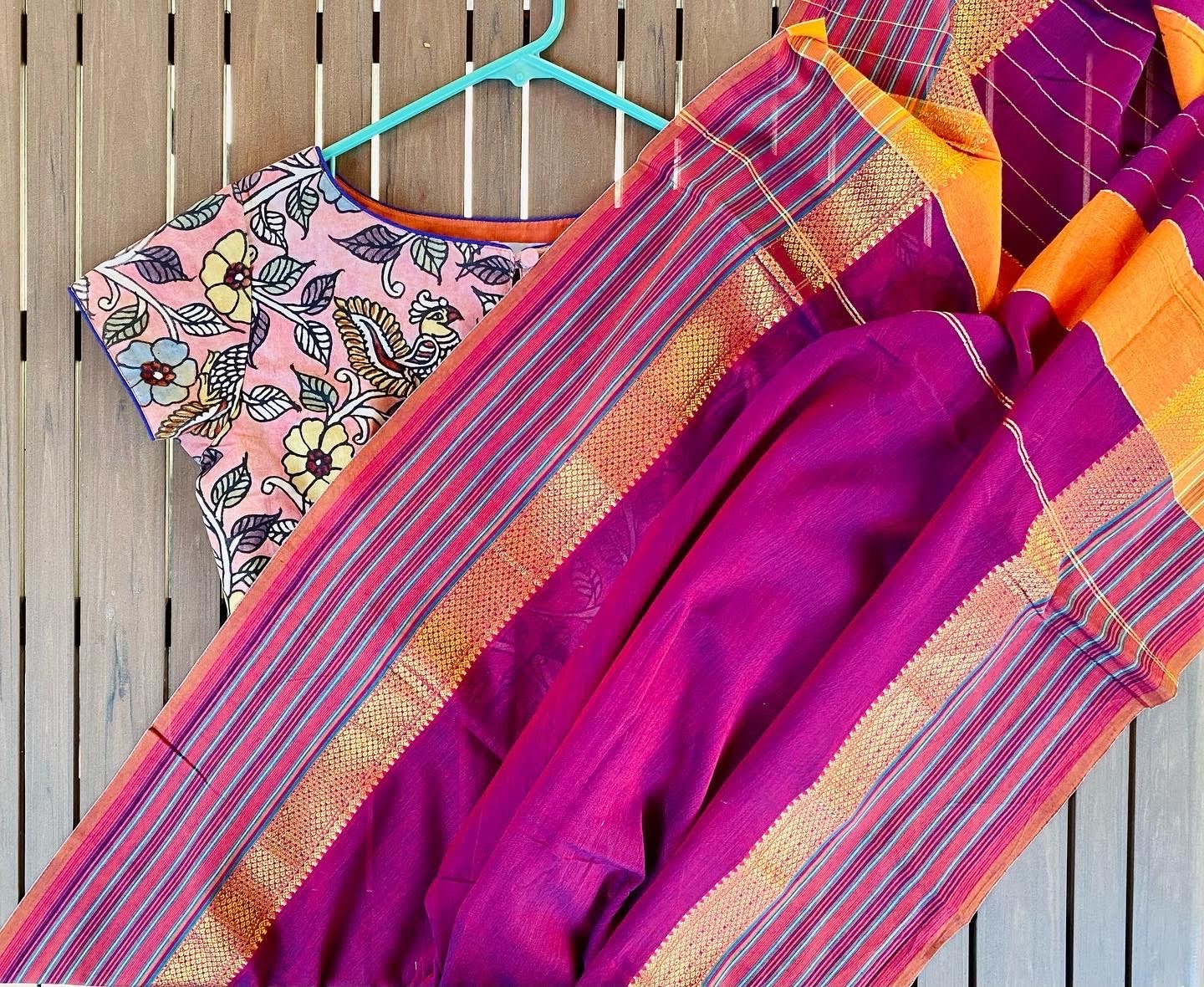 Narayanpet Handloom Saree - Magenta w/zari stripes