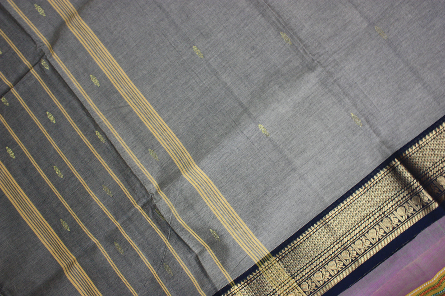 Chettinad Handloom Saree - Gray w/ Black